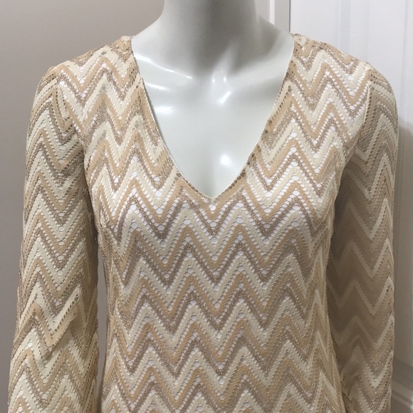 Lilly Pulitzer Gold Metallic Lace Dress Size small - Picture 3 of 10